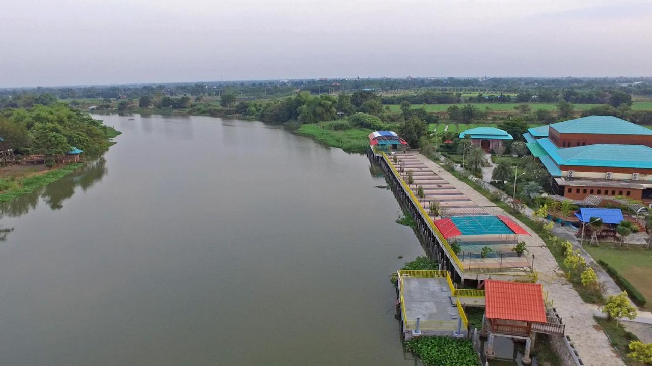 Menam Resort Nakhon Pathom Εξωτερικό φωτογραφία