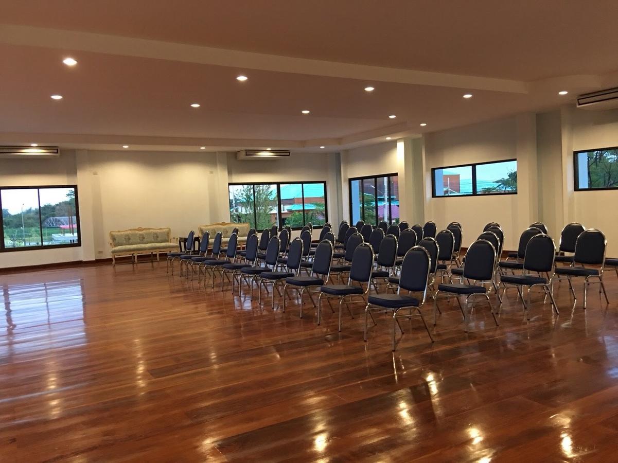Menam Resort Nakhon Pathom Εξωτερικό φωτογραφία