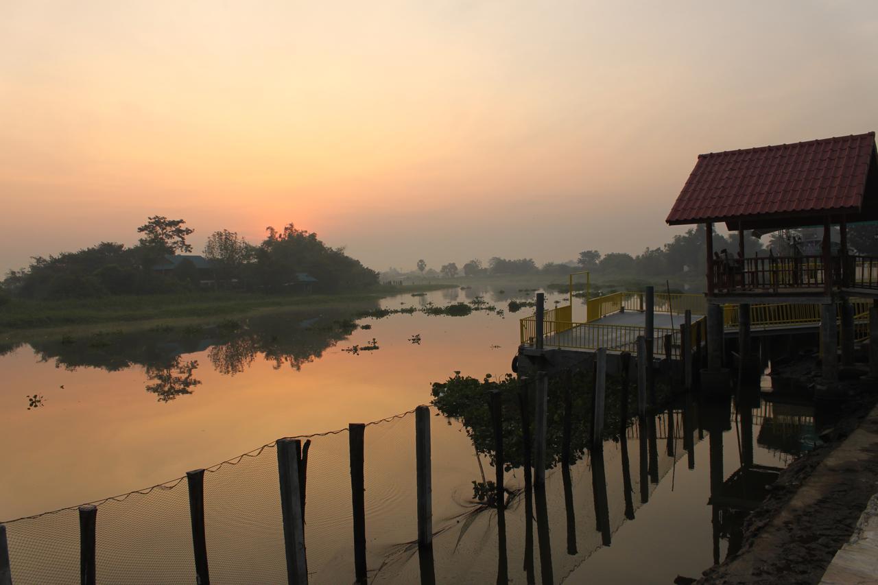 Menam Resort Nakhon Pathom Εξωτερικό φωτογραφία